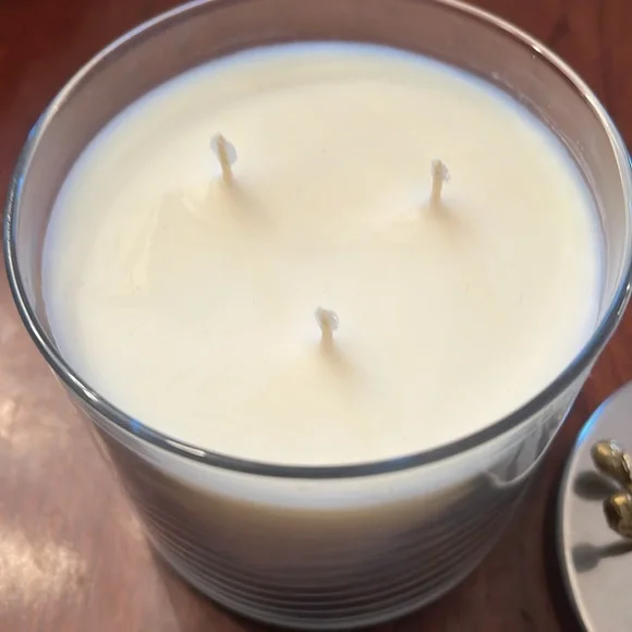 Michael Aram Gold orchird candle - Picture 4 of 5